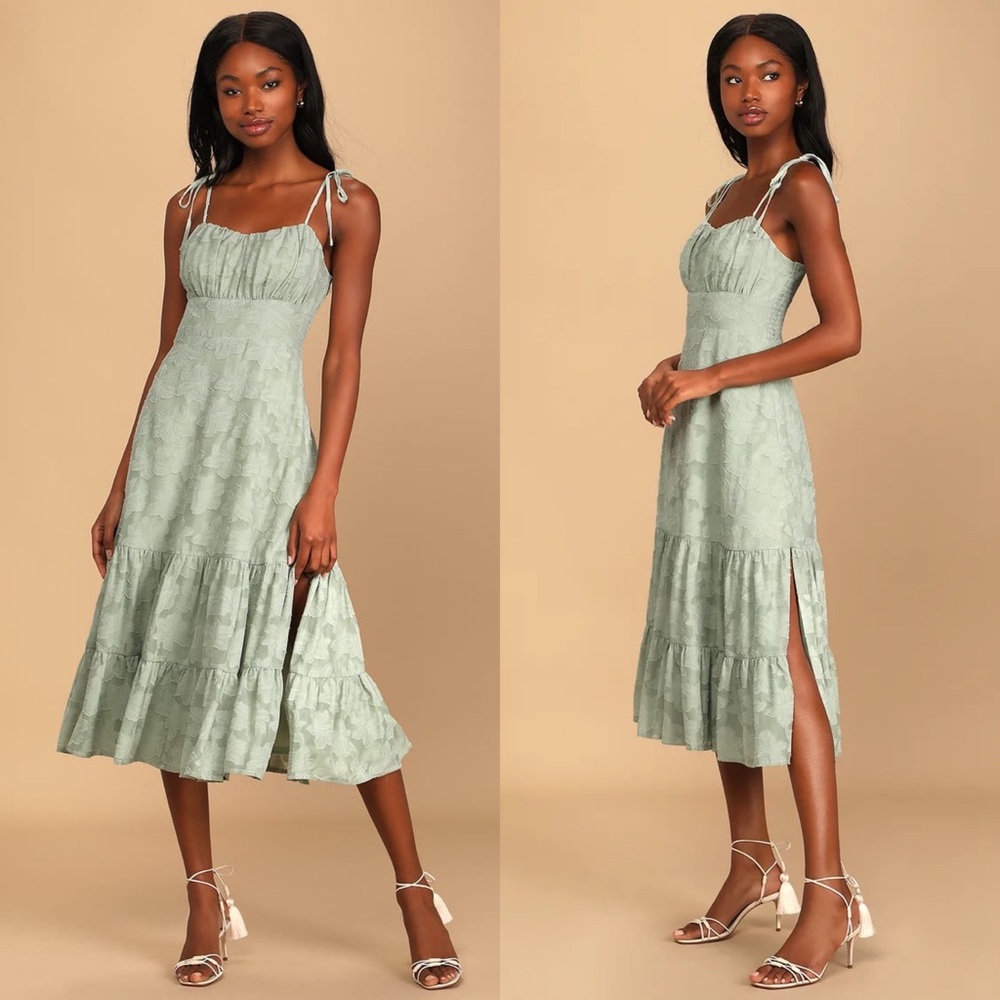 NWT Lulu’s Sweet Sentiments Sage Green Jacquard Tiered Midi Dress size L